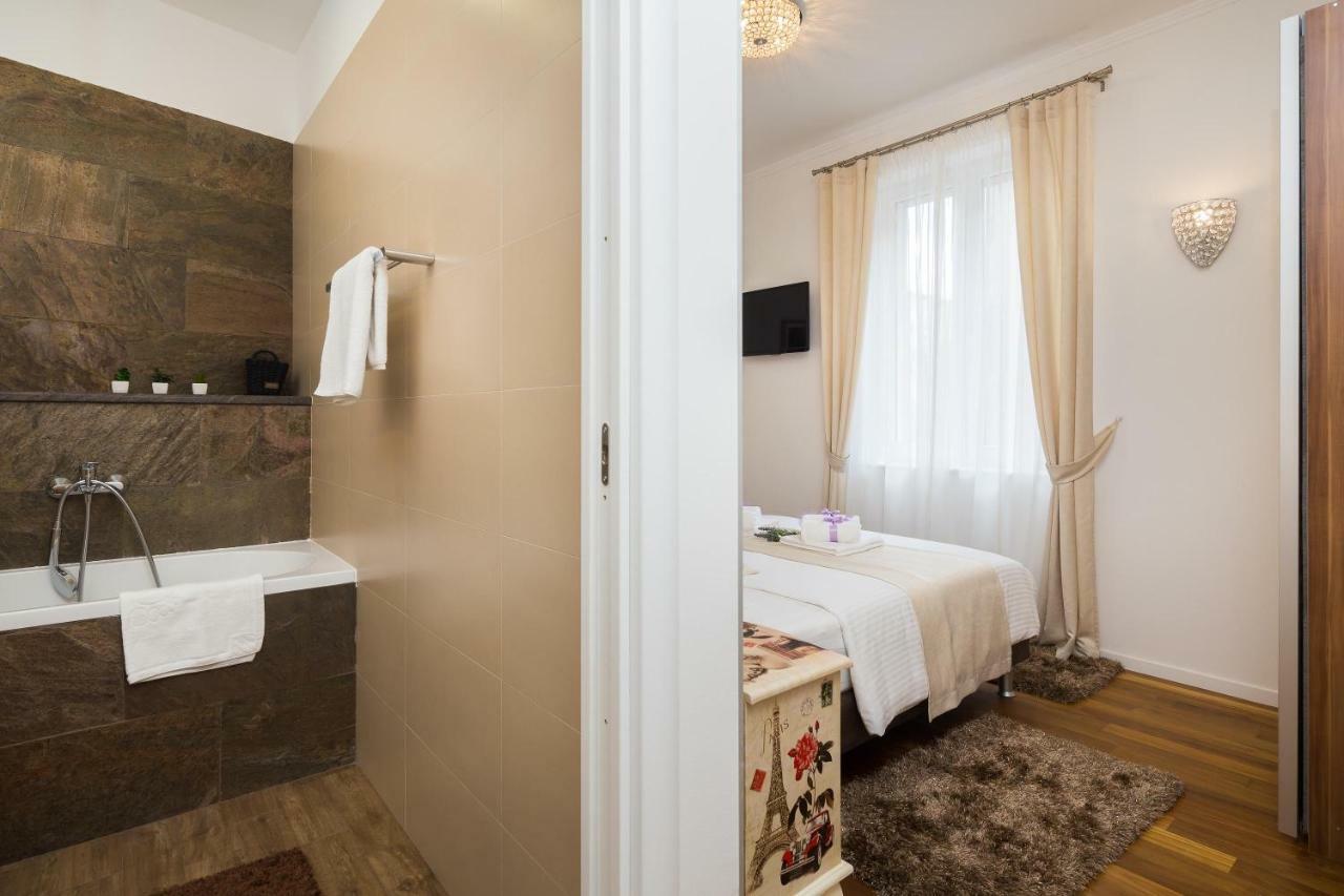 Luxury Apartment Luce Split Exterior photo