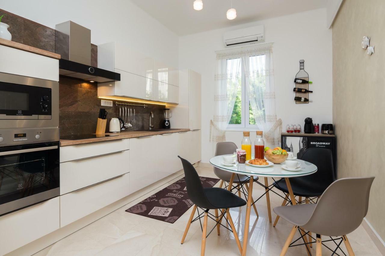 Luxury Apartment Luce Split Exterior photo